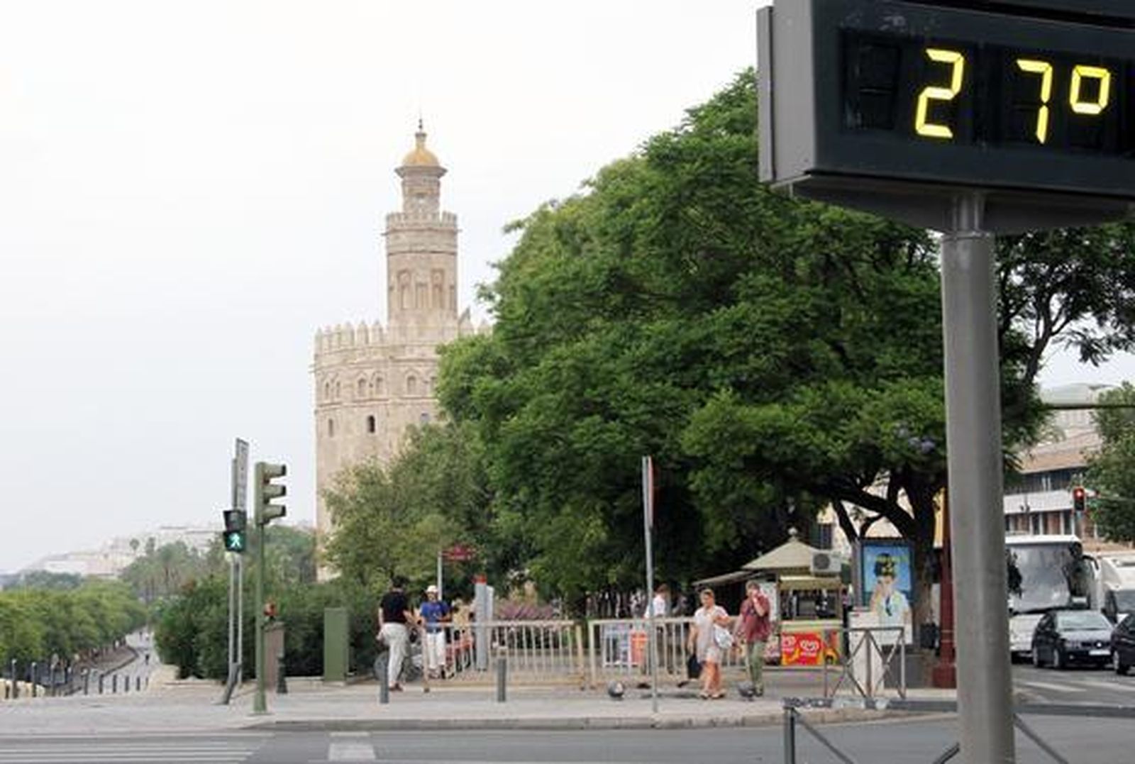 Las lluvias han acompañado a los sevillanos durante todo el día.   Foto: Diario de Sevilla