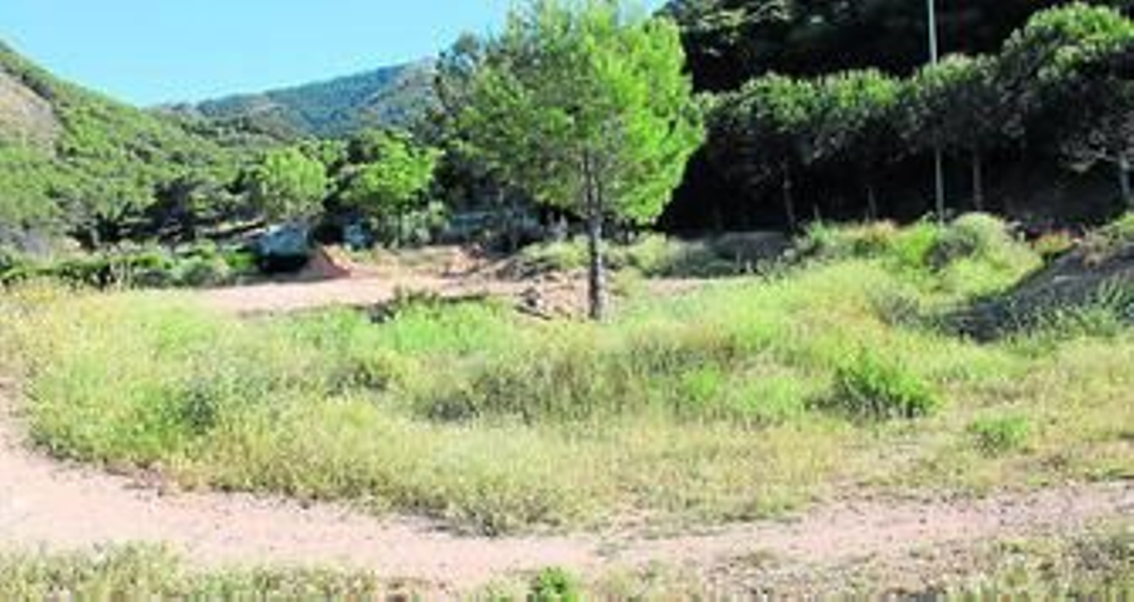 Zona en la que se construirá el polideportivo al aire libre. Zona en la que se construirá el polideportivo al aire libre.