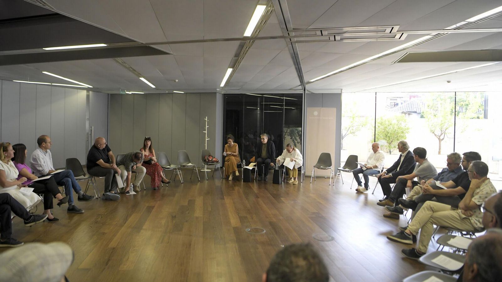 Encuentro del secretario de estado con el mundo cultural granadino