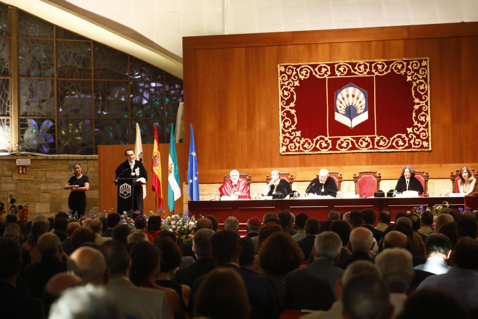La toma de posesión de Manuel Torralbo como rector de la Universidad de Córdoba, en imágenes