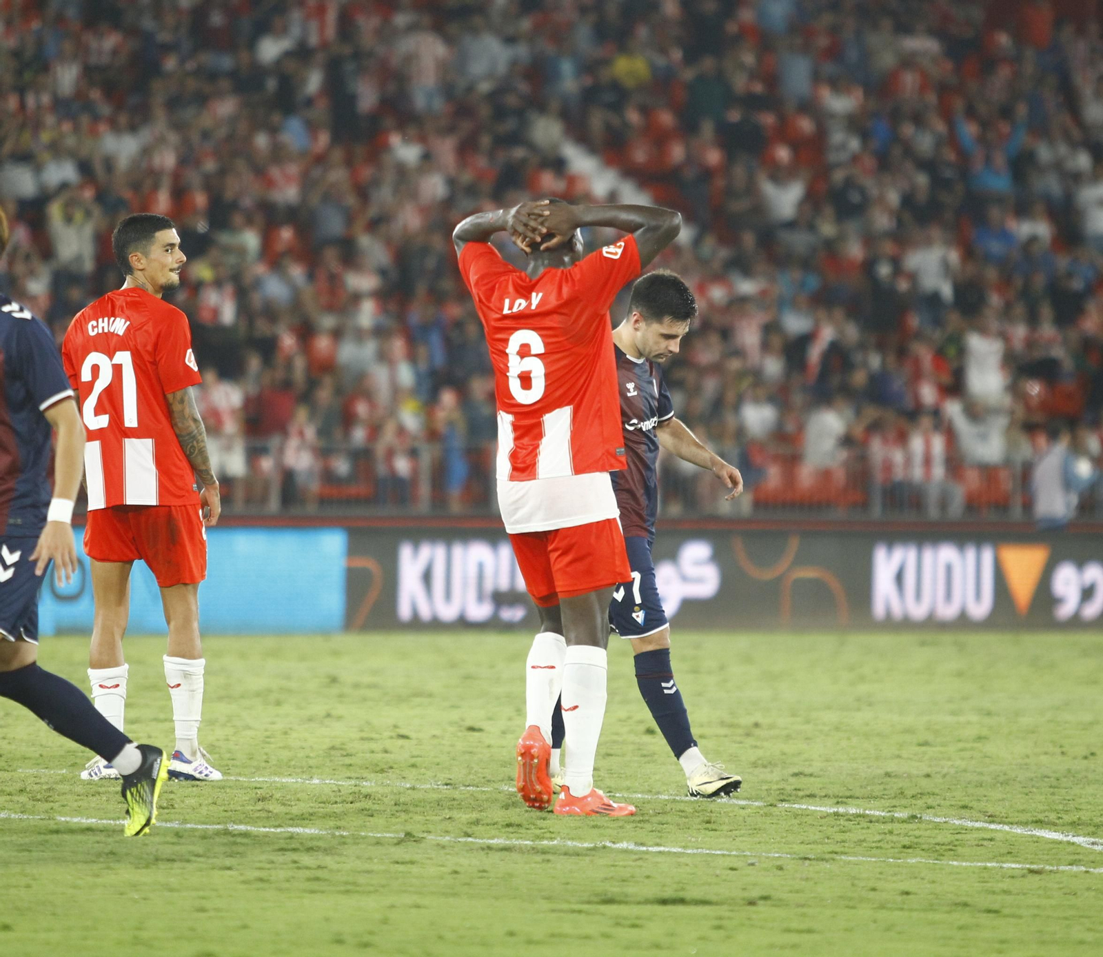 Las imágenes del partido de fútbol U.D. Almería-S.D. Eibar