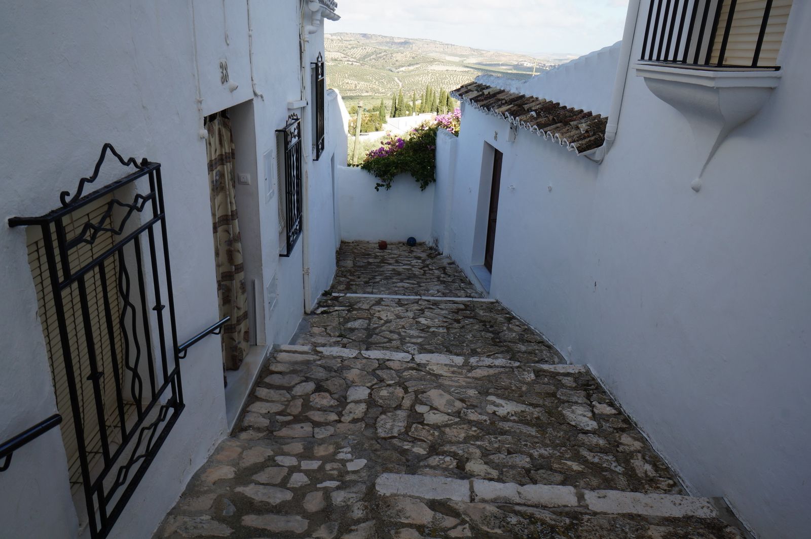 Las fotografías de un paseo por Zuheros, el municipio de Córdoba que resiste libre de covid