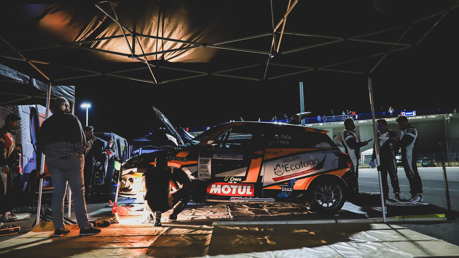Imágenes del tramo nocturno del Rallye Ciudad de Jerez en el Circuito
