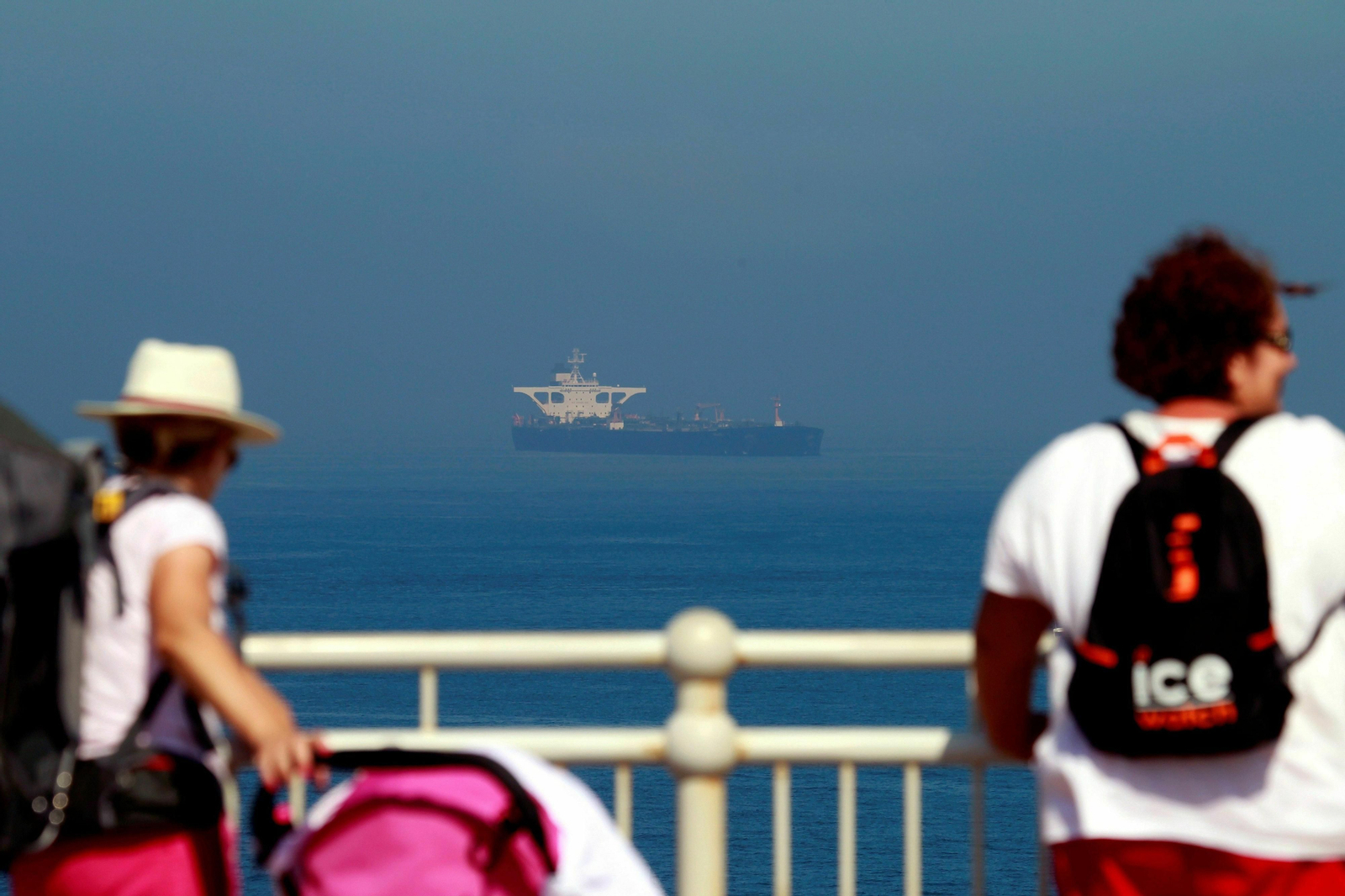 El 'Grace 1', frente a Gibraltar.