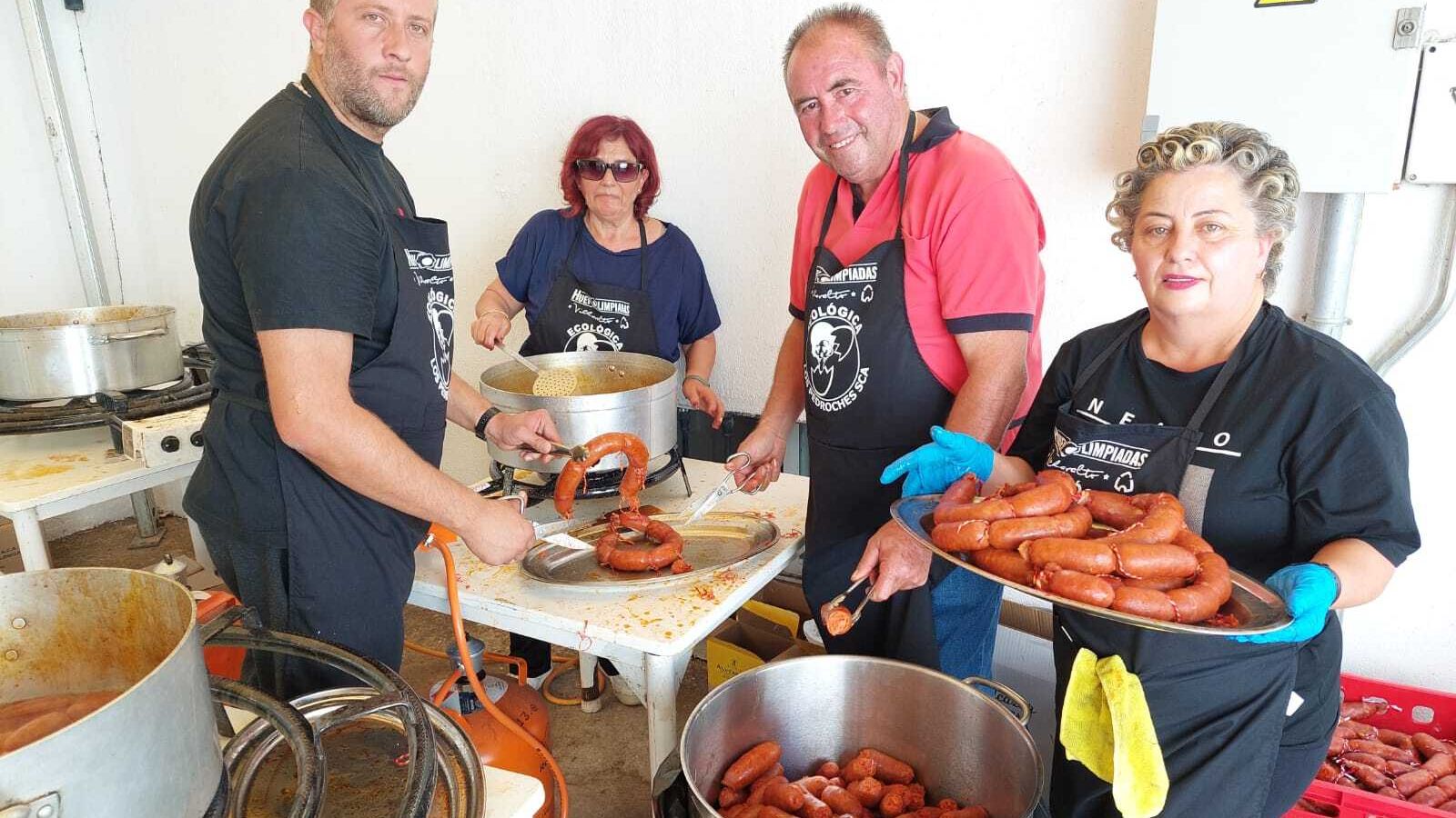 Preparando el chorizo.