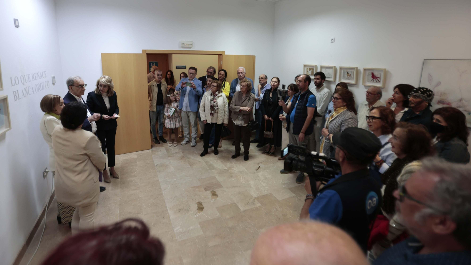 Las fotos de la inauguración de la exposición de Blanca Orozco "Lo que renace"