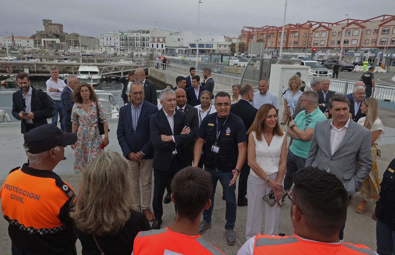Fotos de la visita de Grande - Marlaska al dispositivo de la OPE en el Puerto de Tarifa