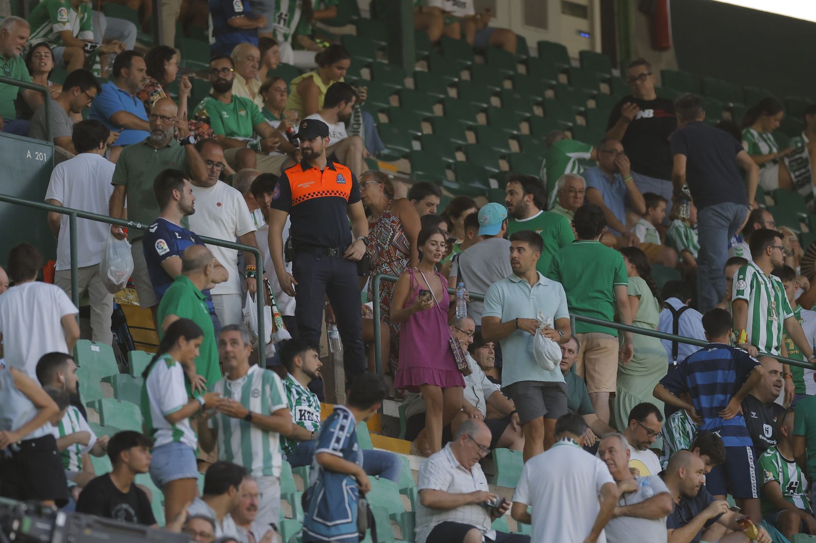 Búscate en las fotos del Betis-Atlético de Madrid