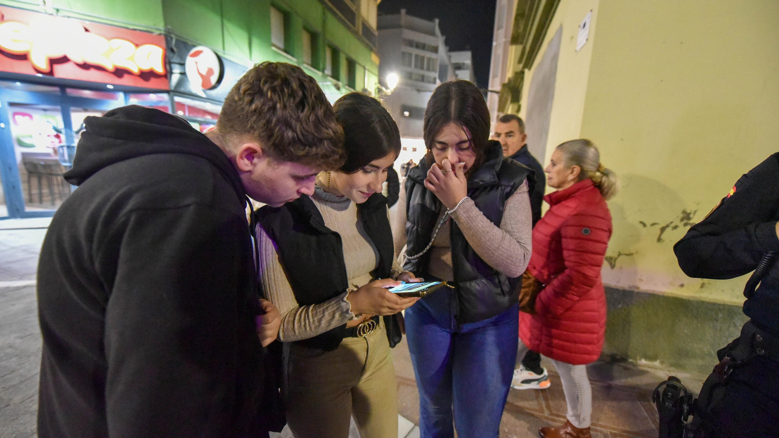 La yincana solidaria 'A por el gordo' en La Línea, en imágenes