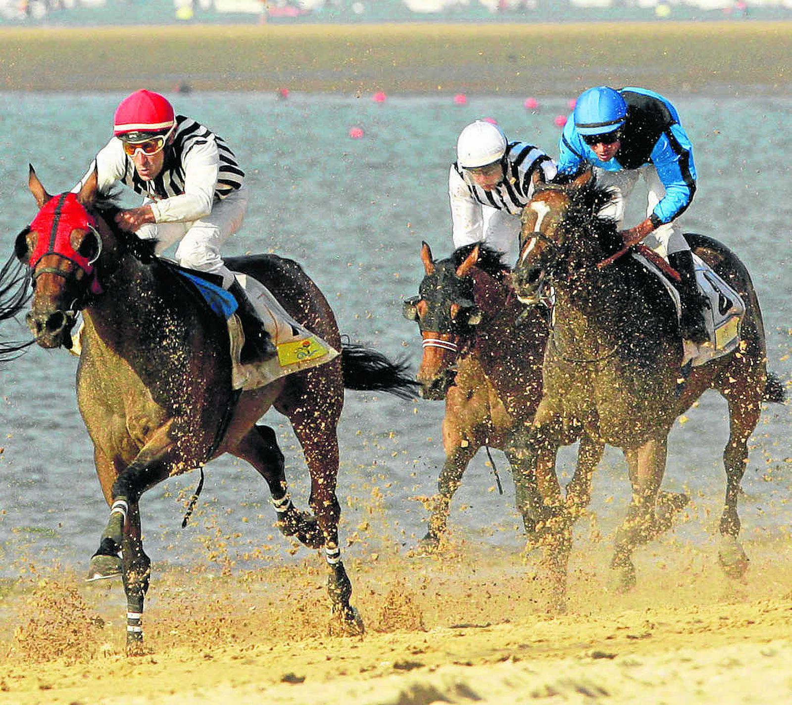 Las playas sanluqueñas siguen acogiendo el segundo ciclo de carreras, que acaba hoy con el GP Ciudad de Sanlúcar.