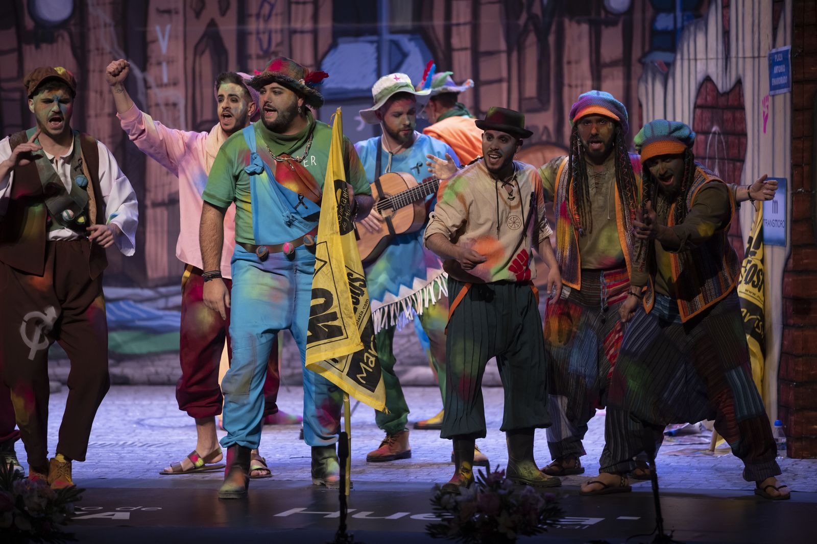 Imágenes de la actuación de la comparsa de Huelva "Los garrapatas" en el Carnaval Colombino