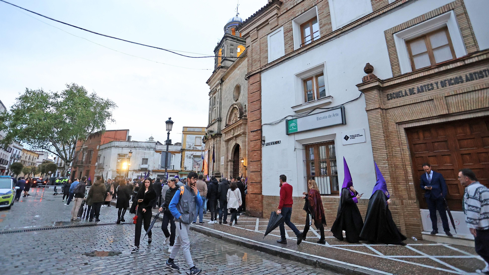 La lluvia apareció en la tarde del Viernes Santo