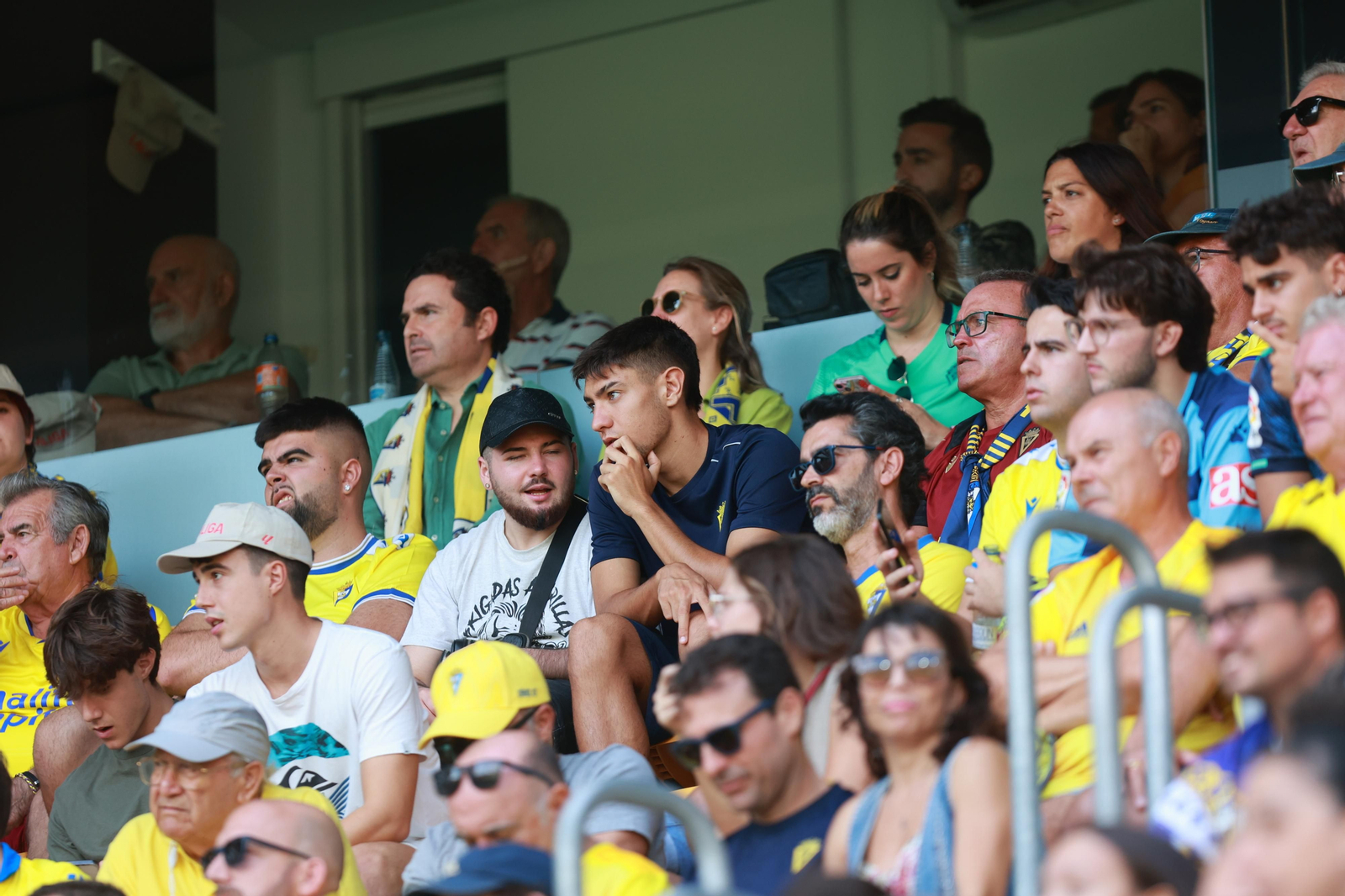 Búscate en las imágenes del Cádiz CF-Girona