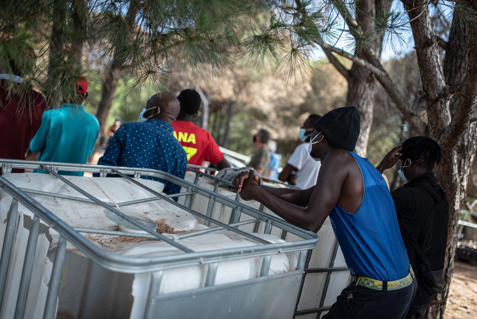 Homenaje a los fallecidos en el incendio del asentamiento de Lucena del Puerto