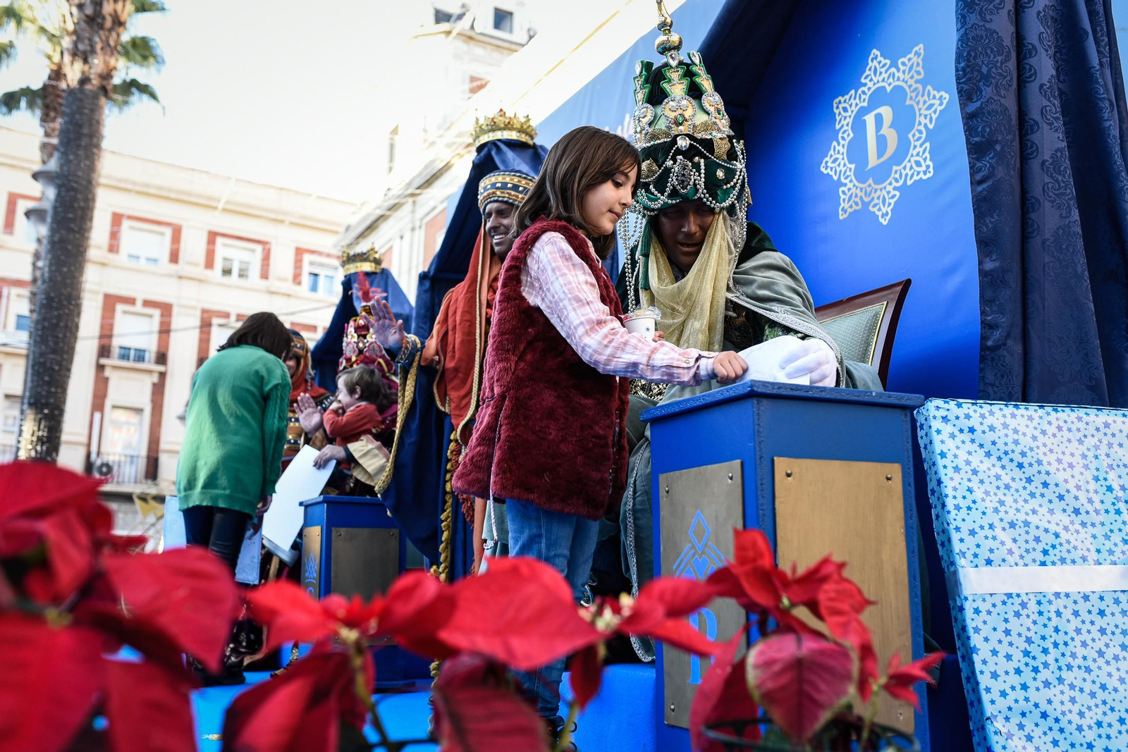 Imágenes de la entrega de cartas a SSMM Los Reyes Magos en el Ayuntamiento