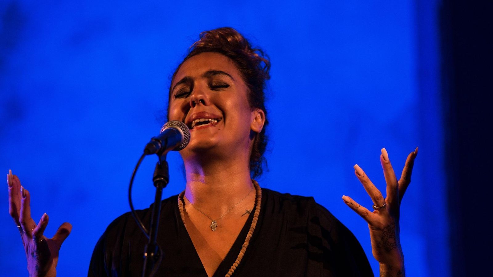 Alba Molina, durante el concierto que ofreció en el Castillo de San Romualdo.