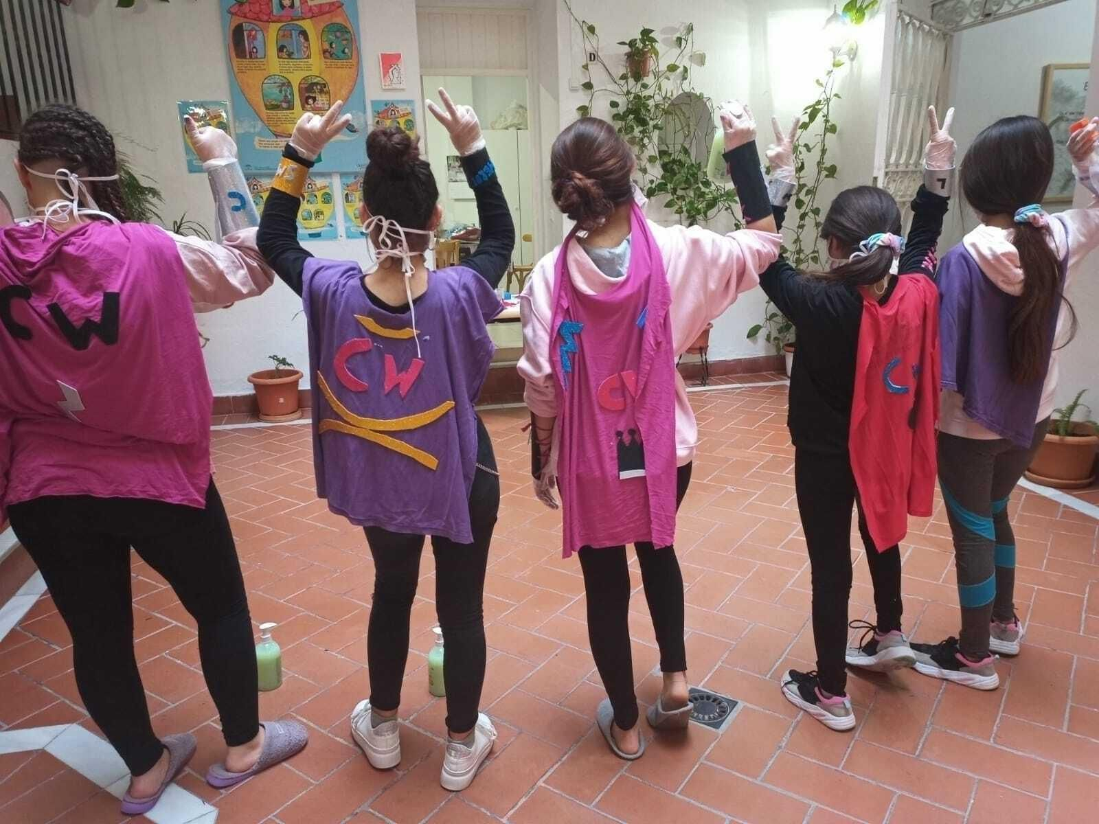 Disfraces del equipo 'Covid Warriors'.