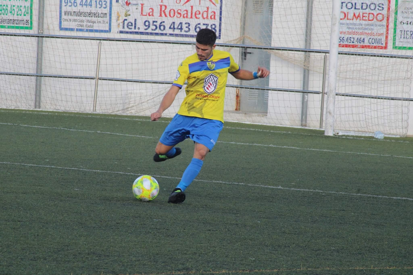 Álex Padilla está contento en el Conil y se siente importante en el equipo.