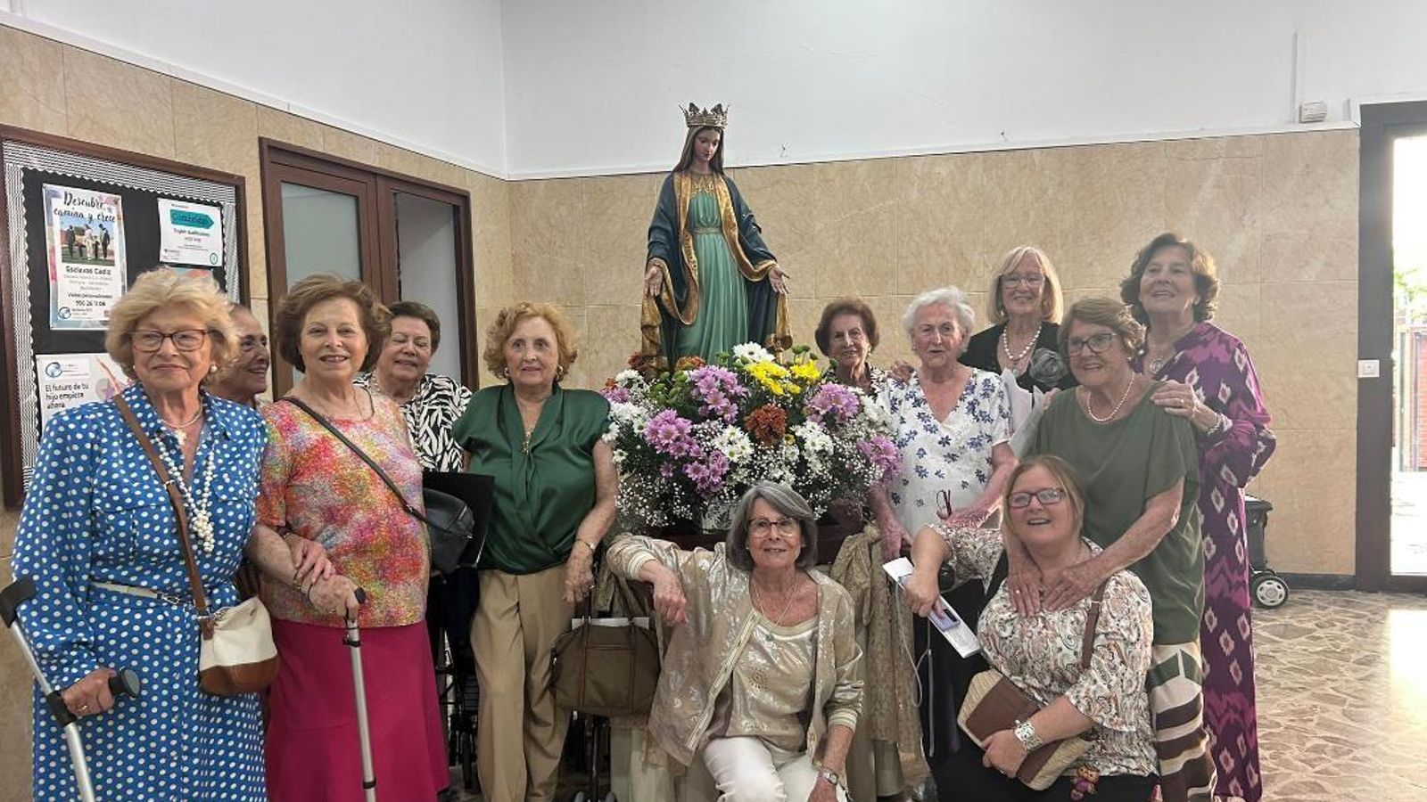 Mavi Grosso, Miriam Pascual, Conchita Coello, Magdalena Bugallal, Charo Alcina, Teresa Querol y Ángeles Asenjo, entre otras. Mavi Grosso, Miriam Pascual, Conchita Coello, Magdalena Bugallal, Charo Alcina, Teresa Querol y Ángeles Asenjo, entre otras.