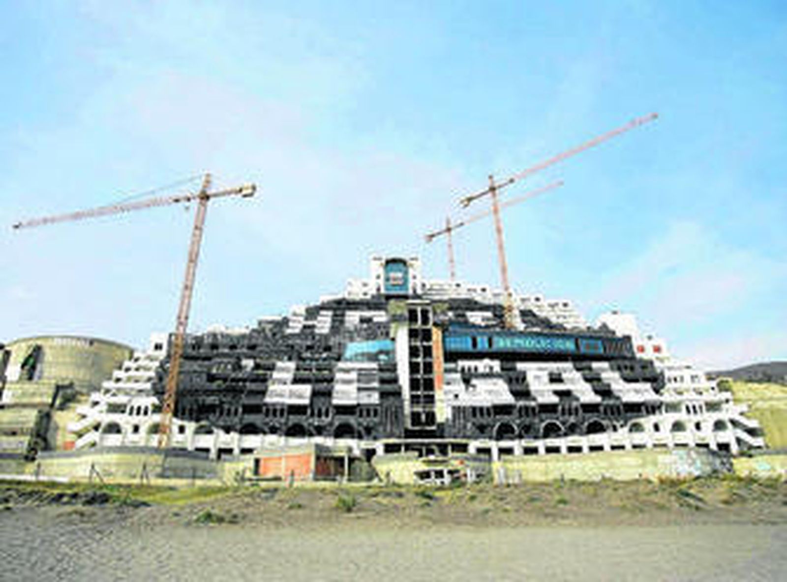 El sector ST-1, donde se encuentra El Algarrobico, tiene la calificación de "ambientalmente protegido".