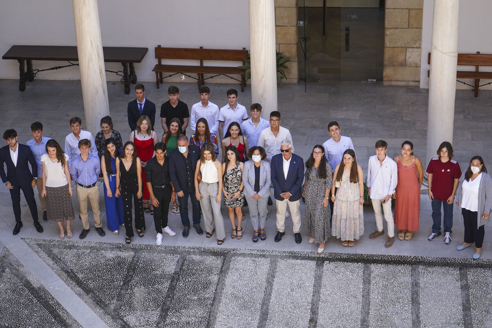 Fotos: estos son los 30 mejores estudiantes de selectividad en Granada homenajeados por la UGR