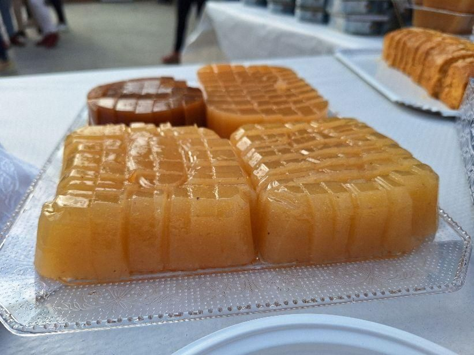 Varias piezas de dulce de membrillo.