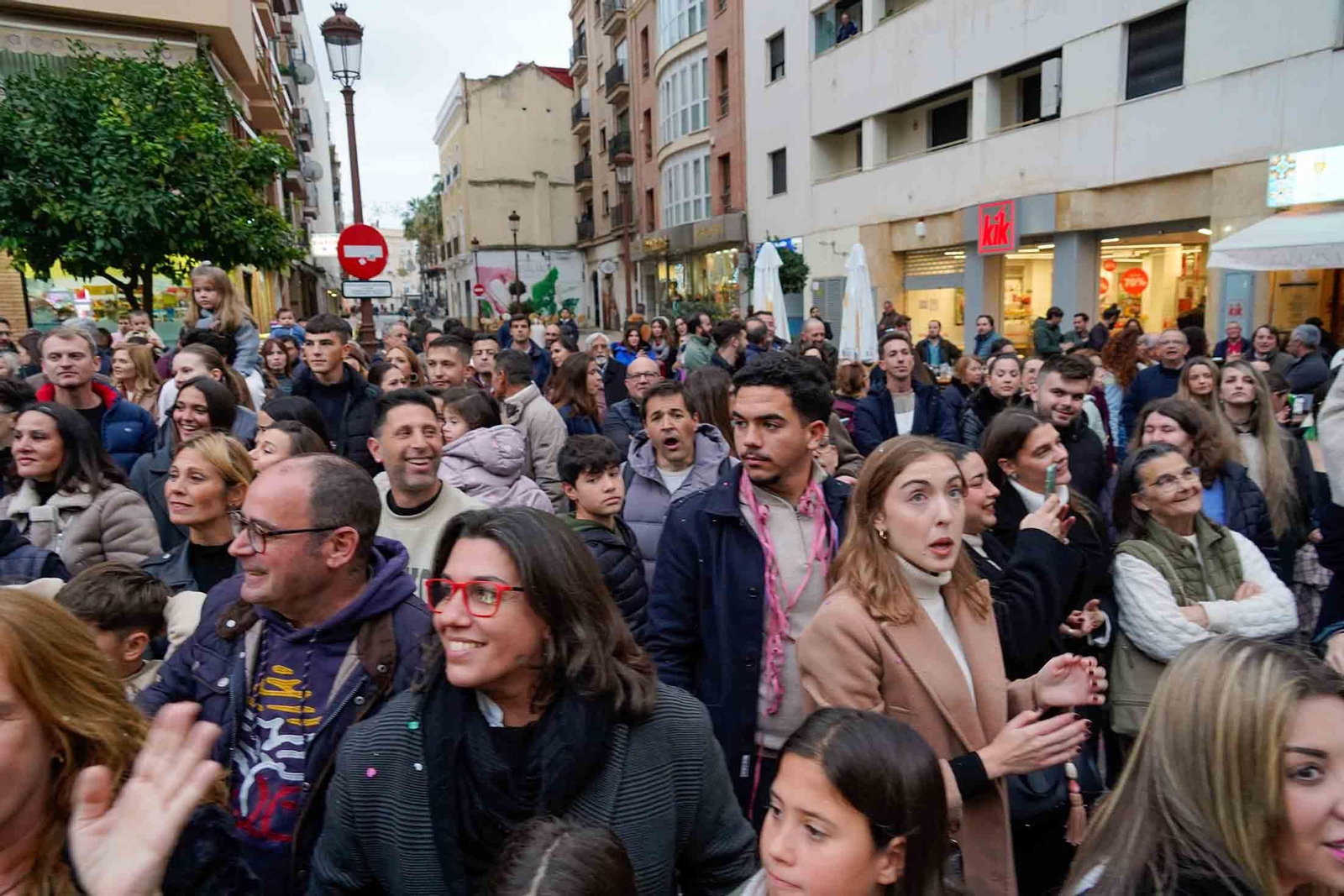 Imágenes de la Cabalgata de los Reyes Magos en Huelva