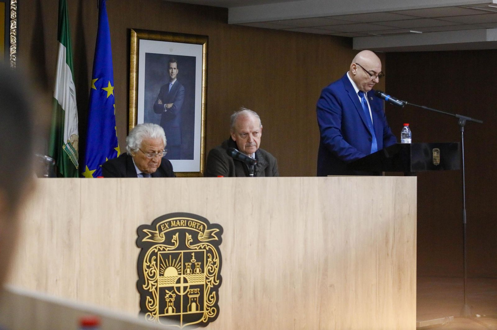 Las imágenes del nombramiento de hijo predilecto de Garrucha a José María Martínez de Haro