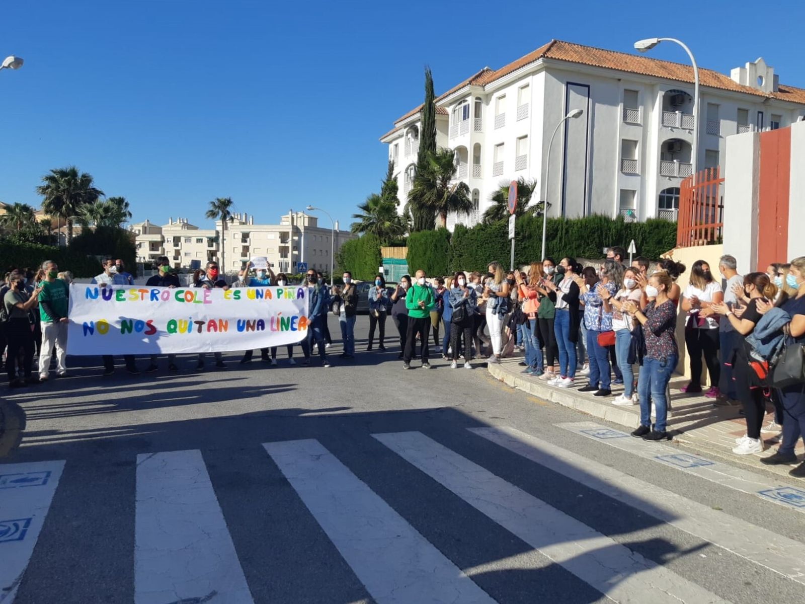 Vista de la concentración celebrada en el CEIP El Pinillo de Torremolinos.