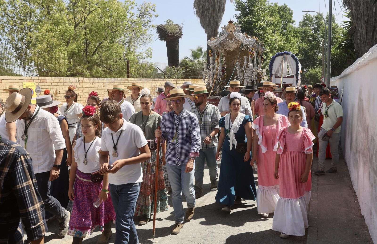 Presentación de las hermandades en Villamanrique