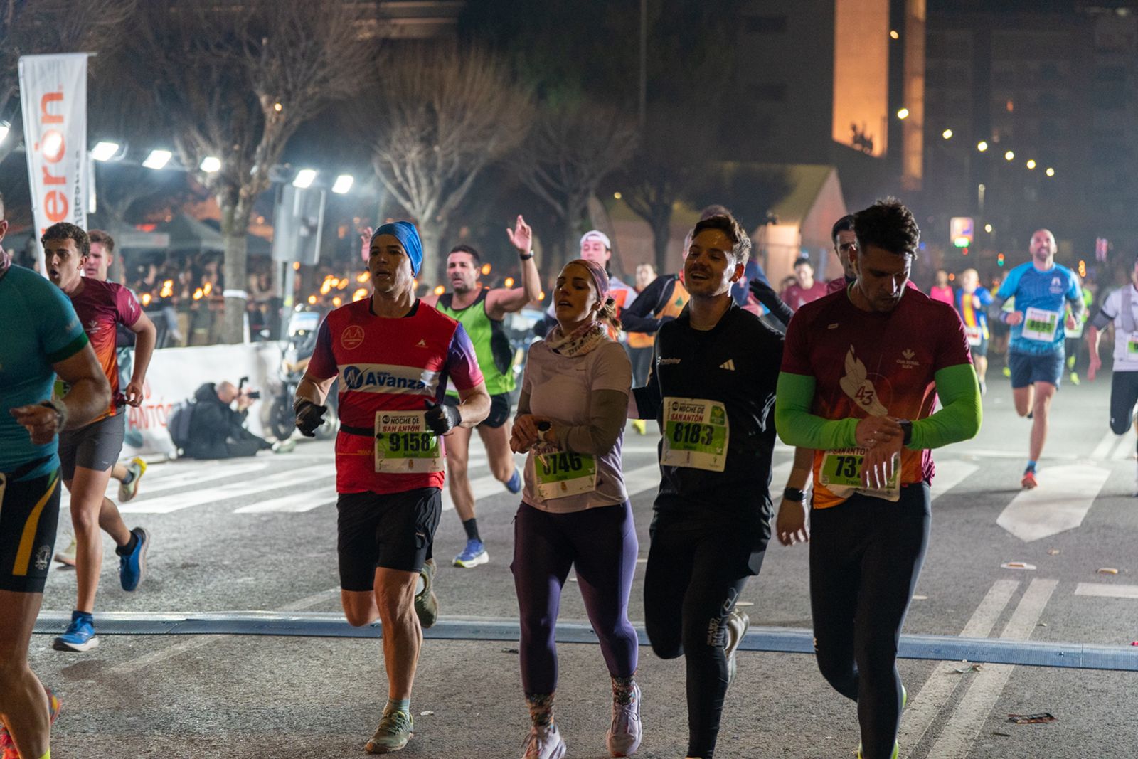 En imágenes: búscate en tu llegada a meta de la Carrera de San Antón 2026 (6)