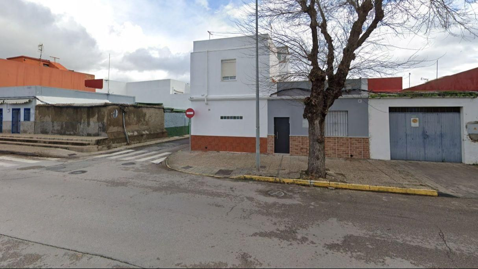 La calle Pedreras, en la barriada de Los Junquillos de La Línea, donde ocurrió el apuñalamiento.