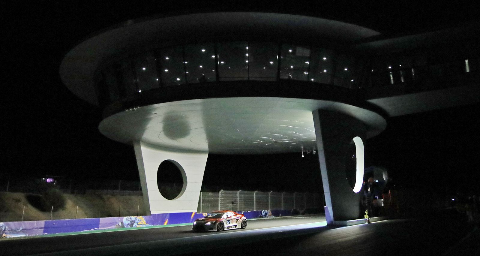 Imágenes de las 24 horas de automovilismo en el Circuito de Jerez