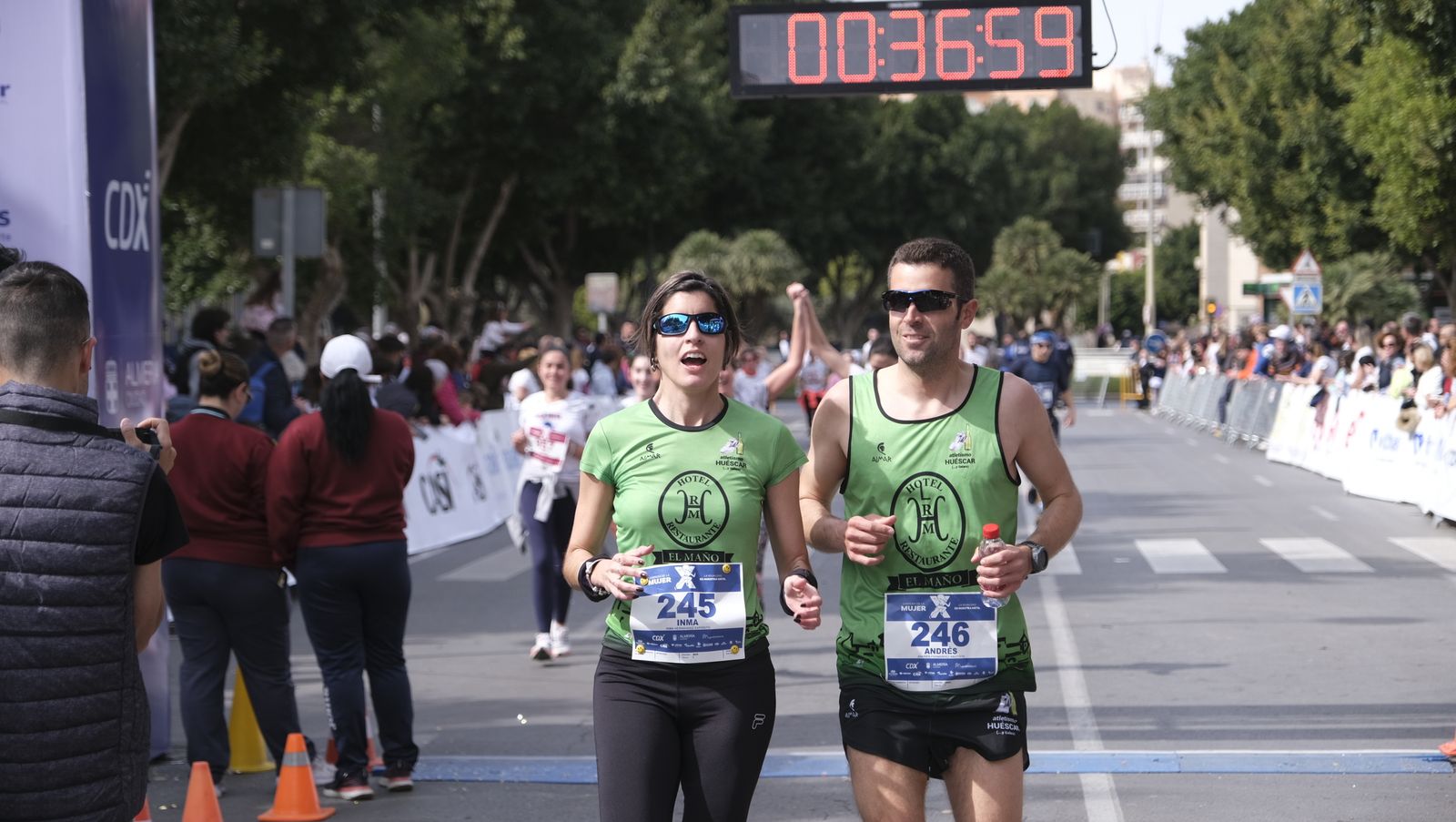 Imágenes de la Carrera de la Mujer 2023 en Almería
