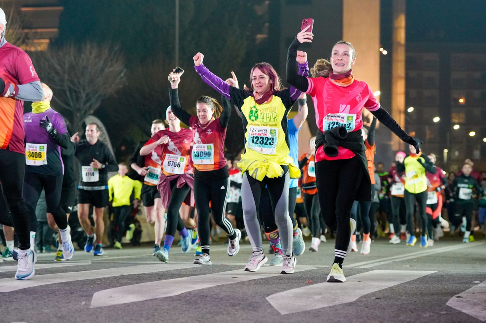 En imágenes: búscate en tu llegada a meta de la Carrera de San Antón 2026 (16)