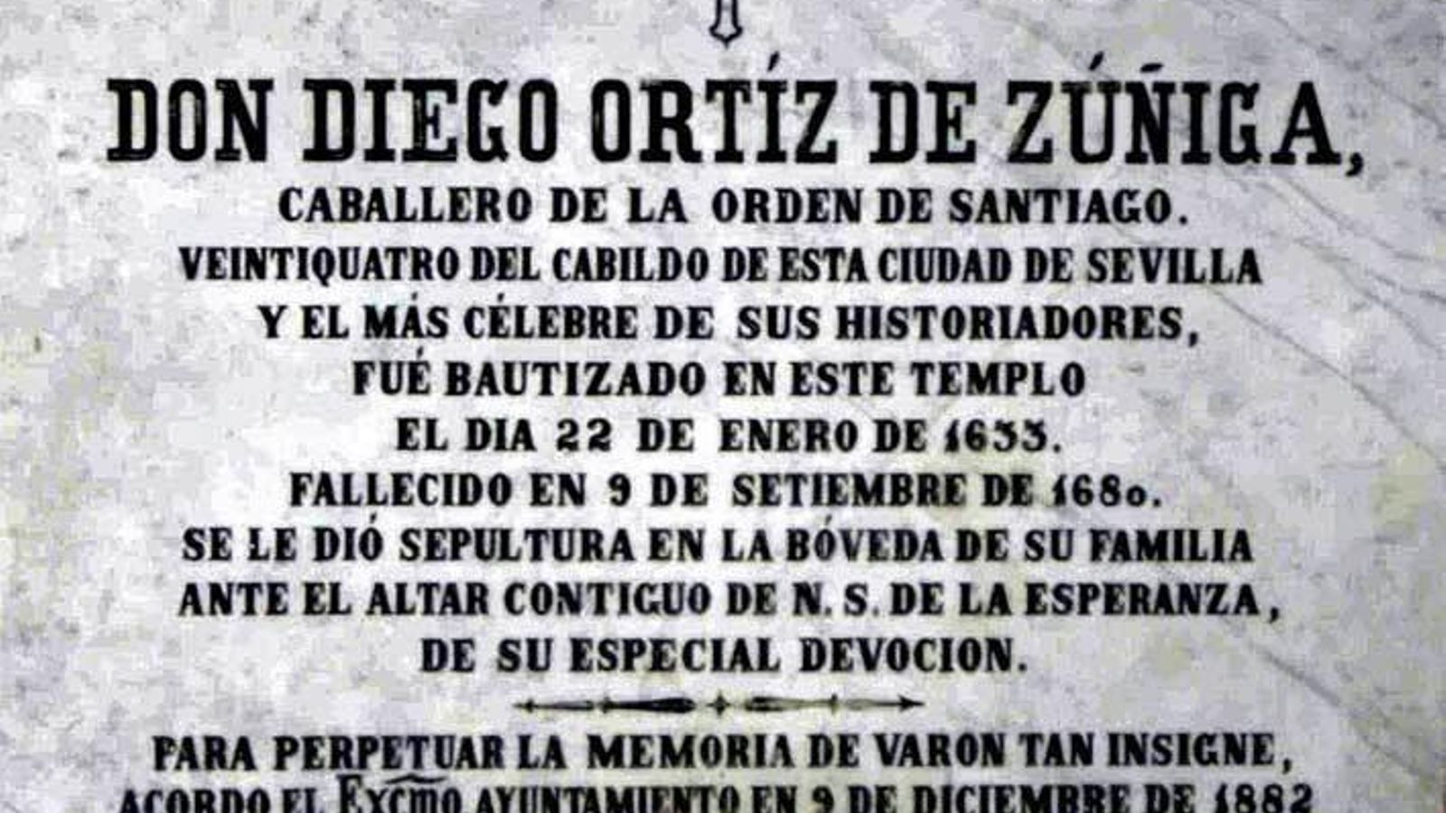 Lápida de Diego Ortiz de Zúñiga en la iglesia de San Martín.