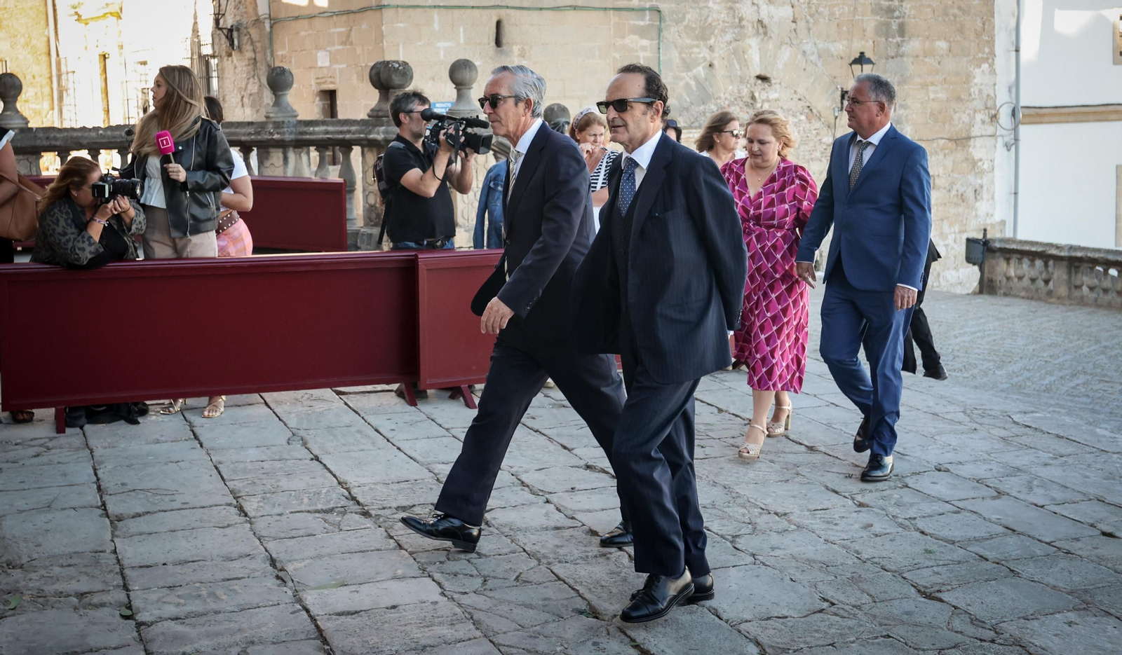 Imágenes de los asistentes a la boda de Ana Cristina Portillo Domecq en la Catedral de Jerez Imágenes de los asistentes a la boda de Ana Cristina Portillo Domecq en la Catedral de Jerez