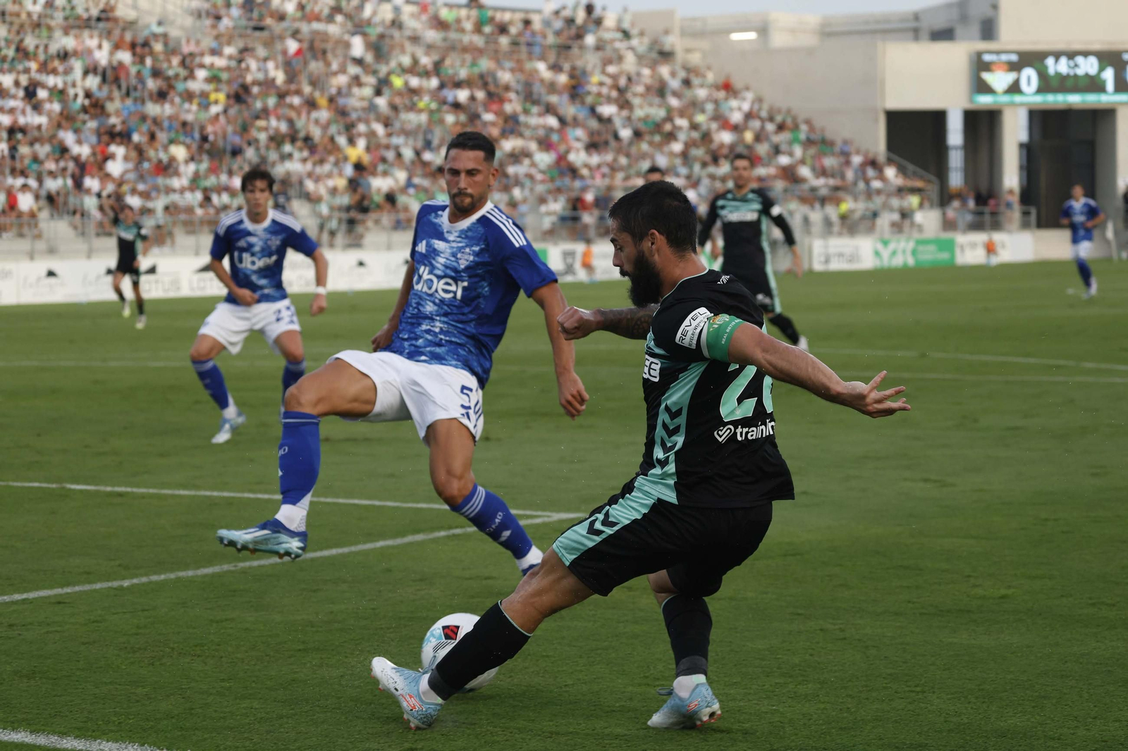 Las fotos del Betis-Como disputado en el Ciudad de La Línea (2-3)
