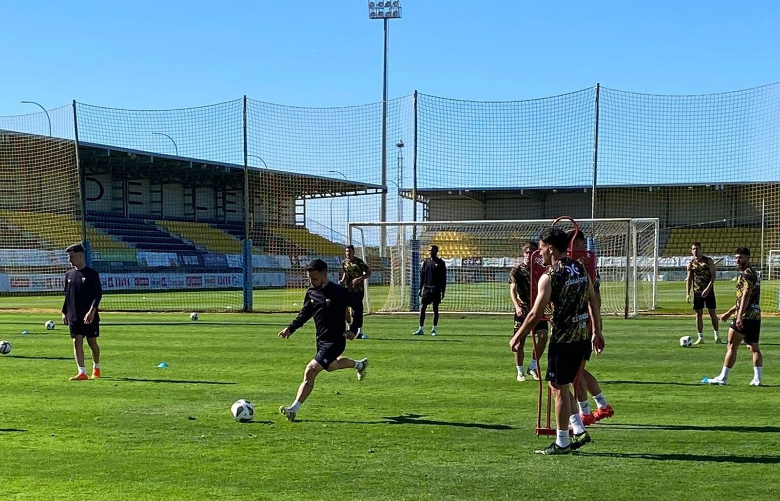 Entrenamiento San Roque de Lepe.