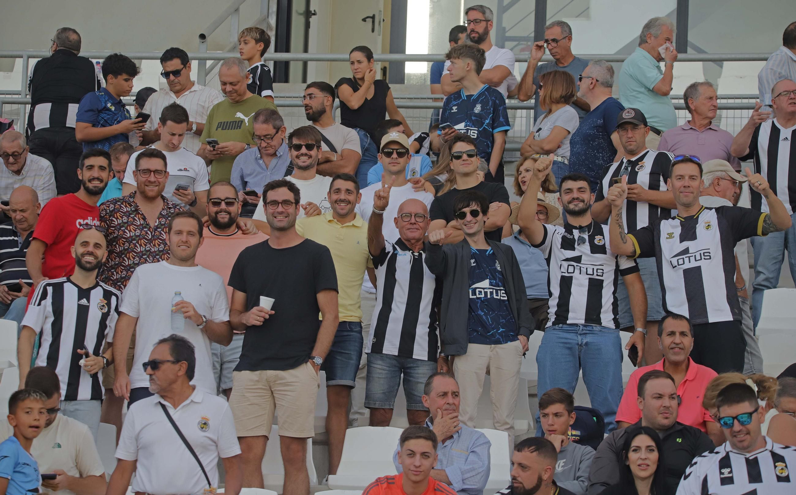 Búscate en el Ciudad de La Línea durante el Balona - Castilleja de Tercera Federación