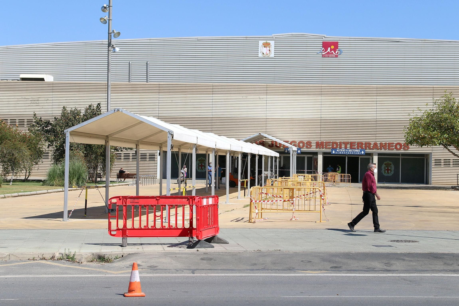 Punto de vacunación en el Palacio de los Juegos Mediterráneos.