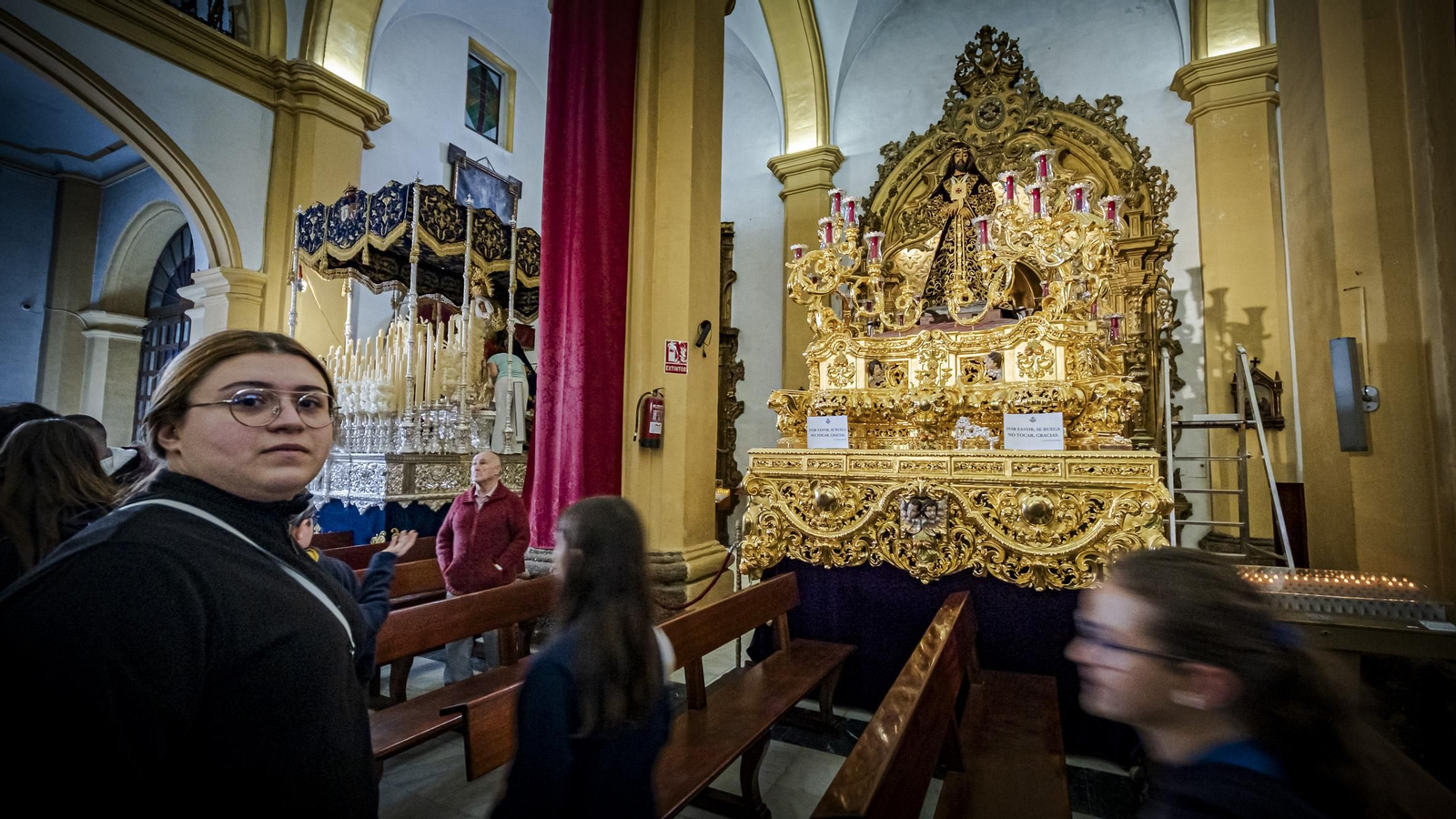 Las imágenes de los preparativos de la Semana Santa de San Fernando