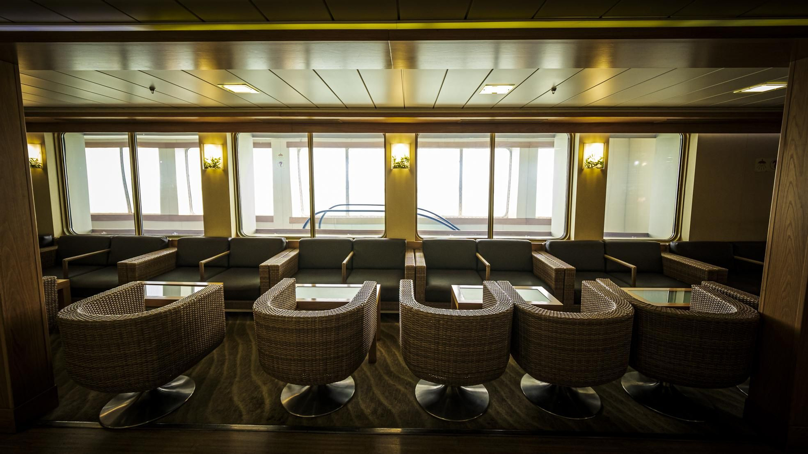 Interior del superferry 'Volcán de Tinamar'.