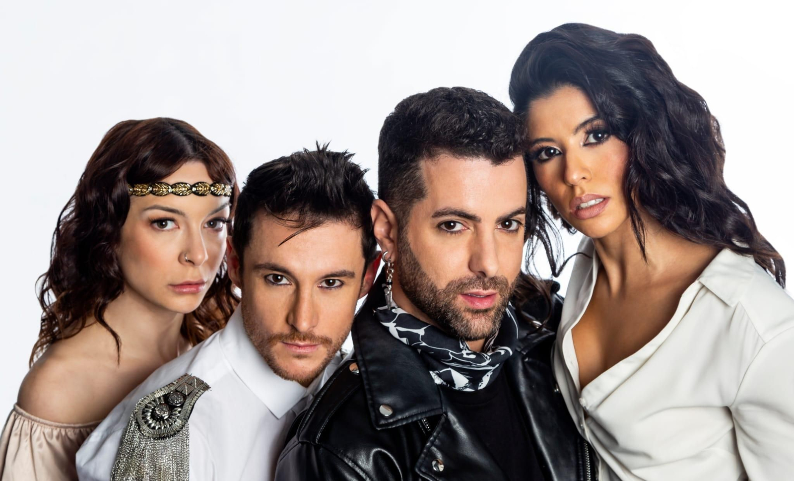 Los integrantes de La Década Prodigiosa, de izquierda a derecha: Lorena René, Javier Enzo, Roberto Velasco y Rachel Lamb.