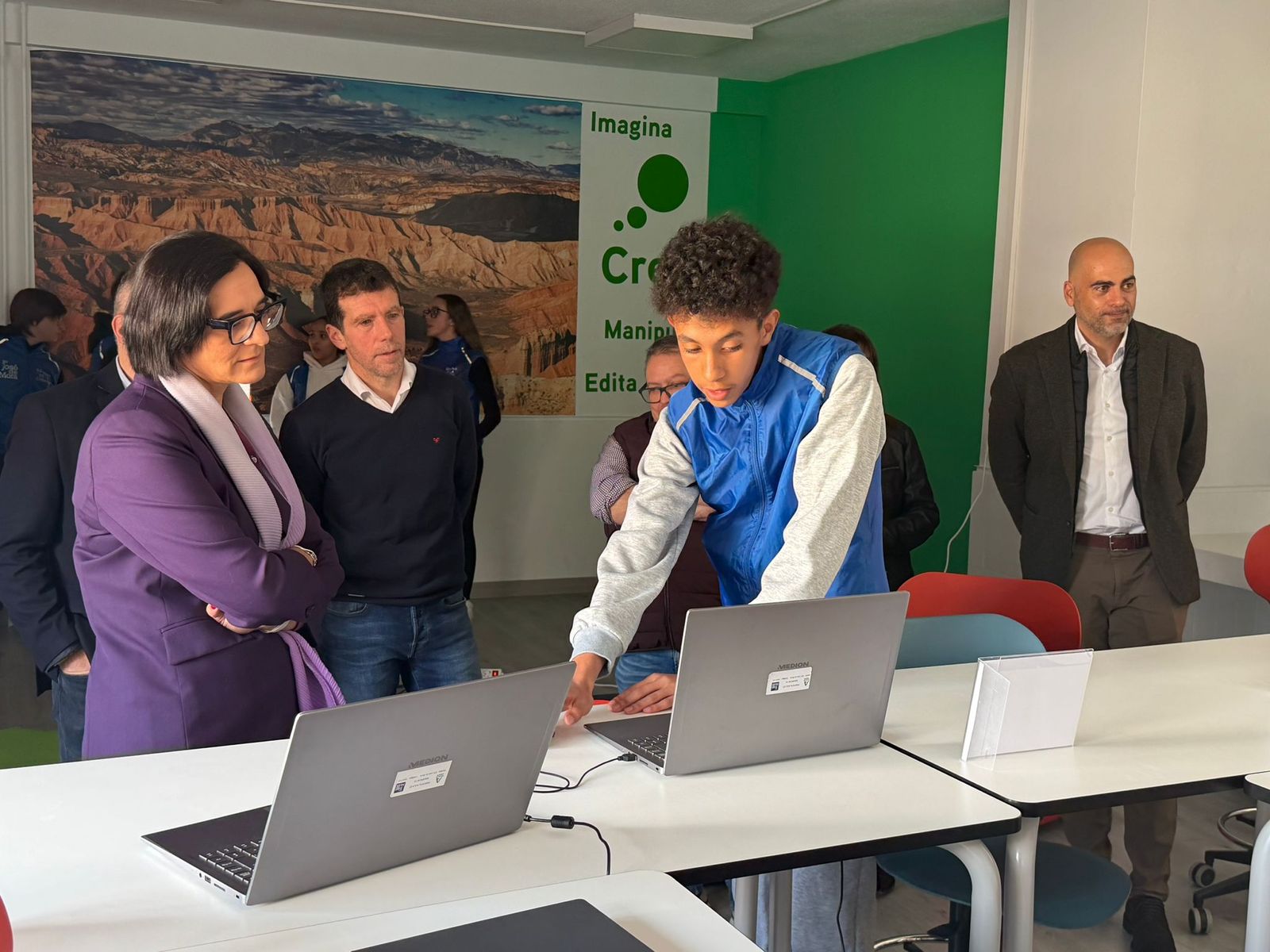 Visita de la delegada al centro bastetano.