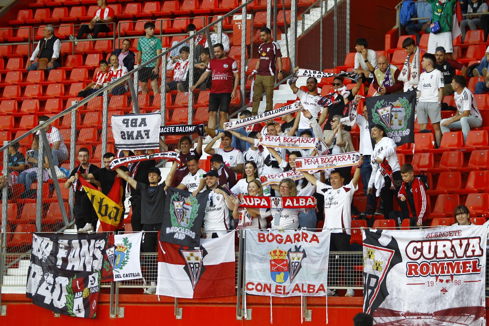 Búscate en las fotos del partido Almería-Albacete