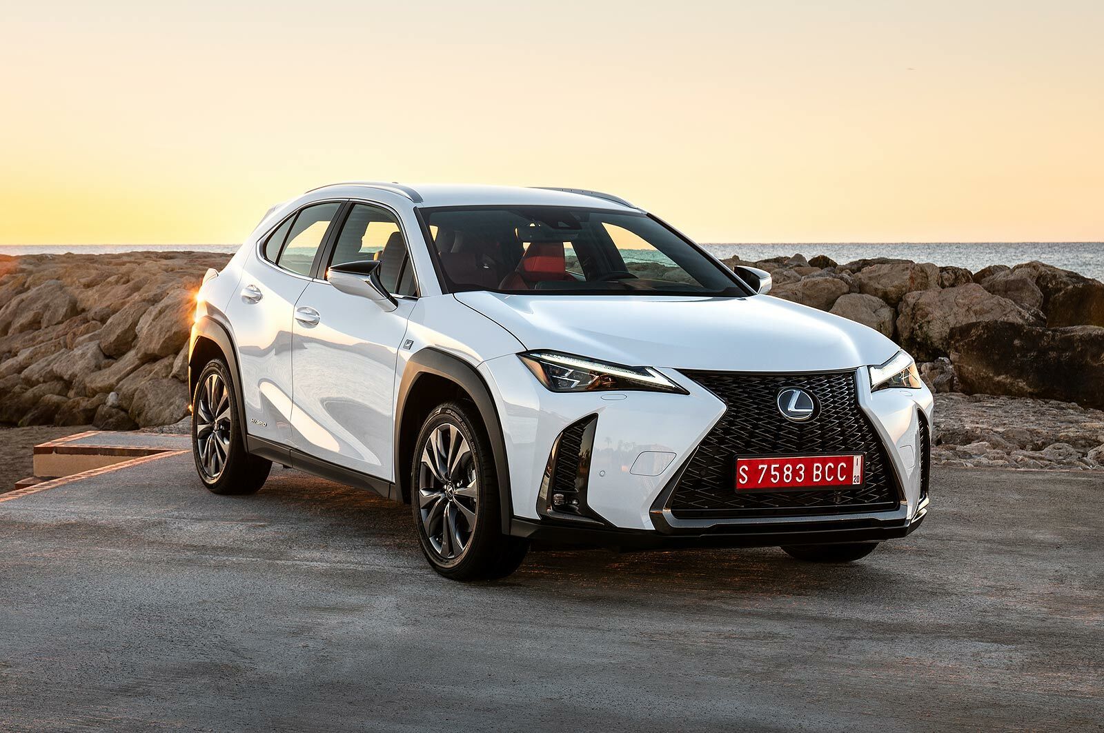 Lexus UX 2019.
