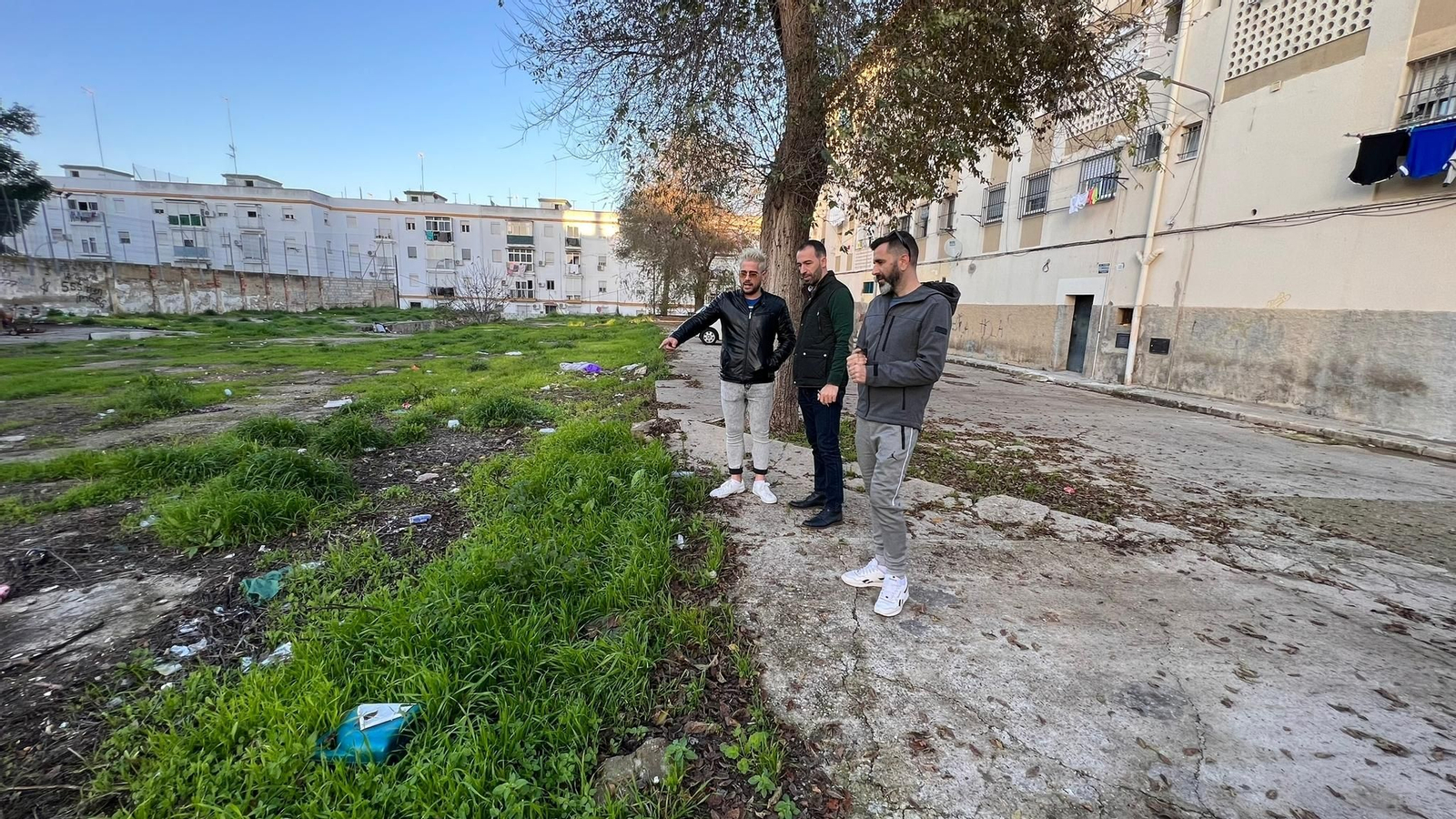 Denuncian el mal estado y abandono de la barriada de La Vid en Jerez