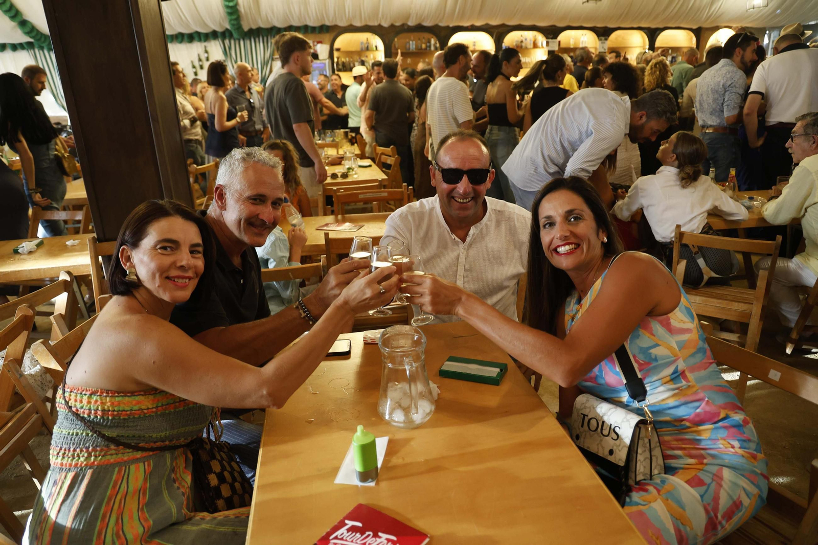 Búscate en las fotos del sábado en la Feria de Tarifa 2025