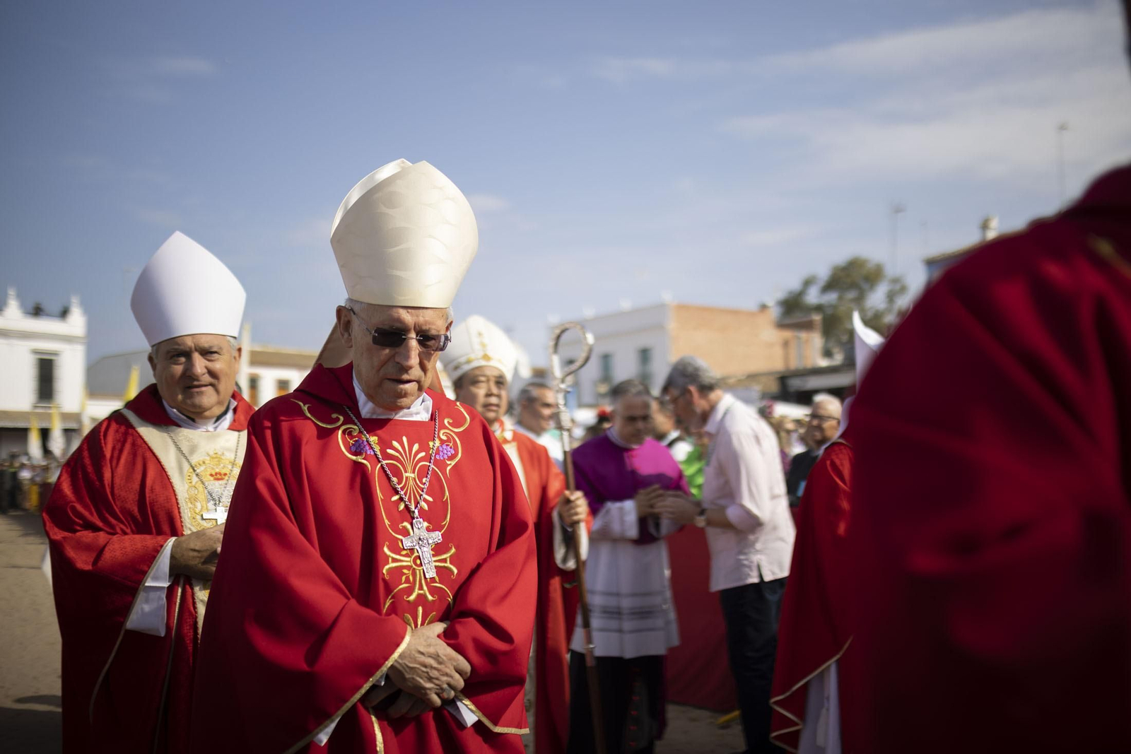 El Rocio 2023: Imágenes de la misa Pontifical del Domingo de Pentecostés
